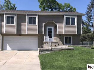 6524 Read St, Omaha, NE 68152