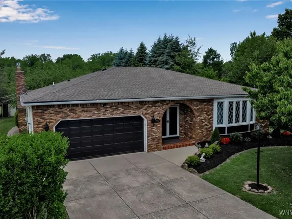 6182 Townline Rd, Lockport, NY 14094