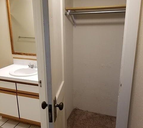 4th image of 1028 8th St Unit C
