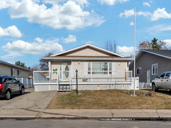 1412 63rd St NW, Edmonton, AB T6L 1X7
