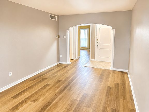 4th image of 15931 Stillwood St APT 1096