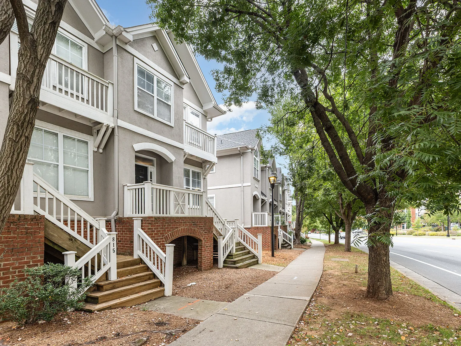 3 bed, 3.5 bath, 1731 sqft, $3,100 — Photo 1