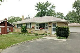 18 55th St photo 1