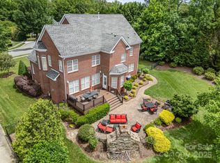 8962 Landsdowne Ave, Harrisburg, NC 28075