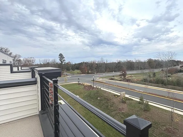 22782 Hanson Overlook Ter — Photo 35