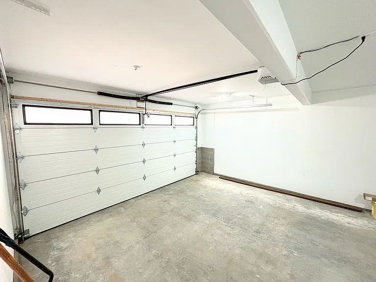 1301 Oren Ave — Photo 3