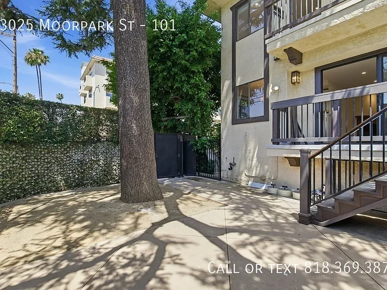 13025 Moorpark St #101 — Photo 37