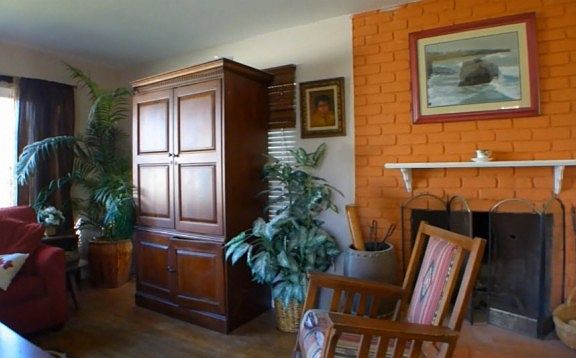 4th image of 3908 La Cresta Dr