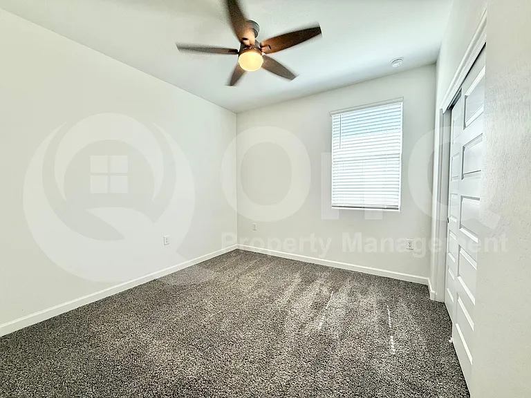 3246 W Sable Ave — Photo 15