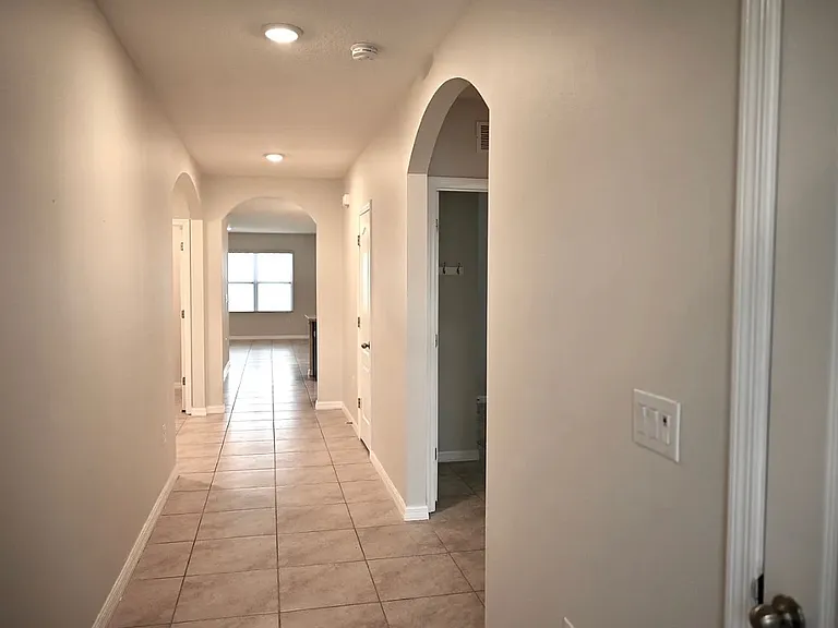 1036 Bethpage Rd — Photo 2