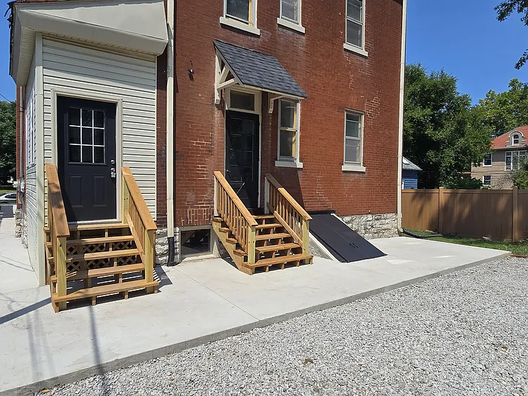 218A N Jackson St #A — Photo 22