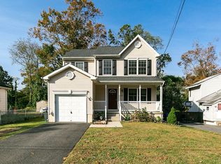 214 Delaware Ave, Hainesport, NJ 08036