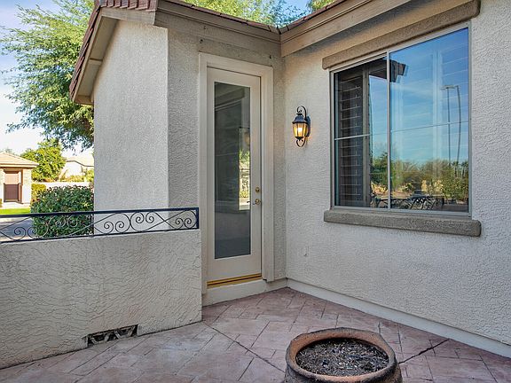 4th image of 3821 E Packard Dr
