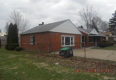 2nd image of 6011 Vivian St