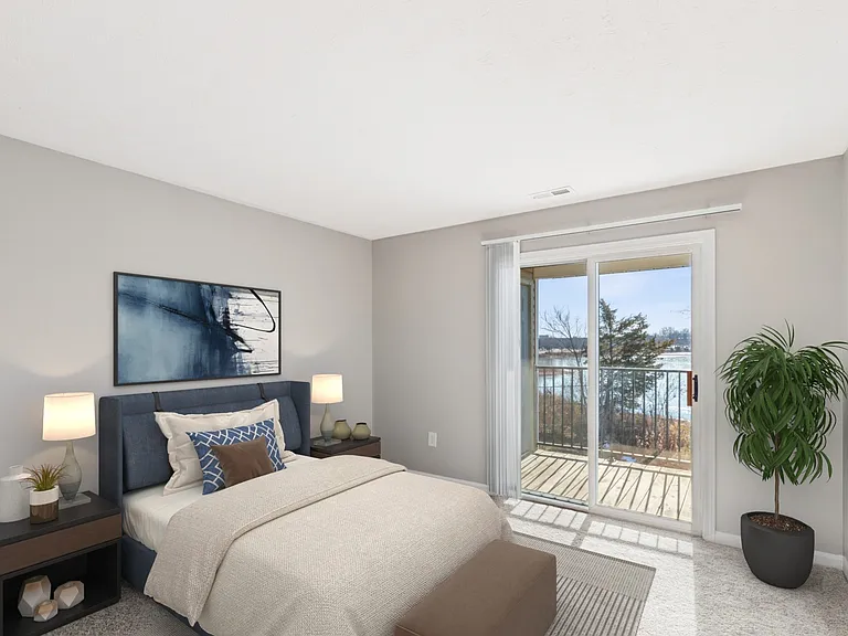 Waterfront Pointe — Photo 5