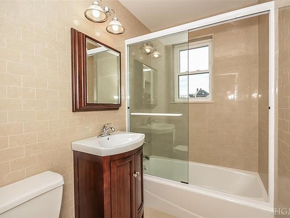 2nd image of 101 Rockland Ave Ste 4