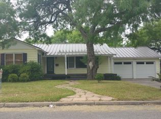 1904 Agarito Ave, Alice, TX 78332