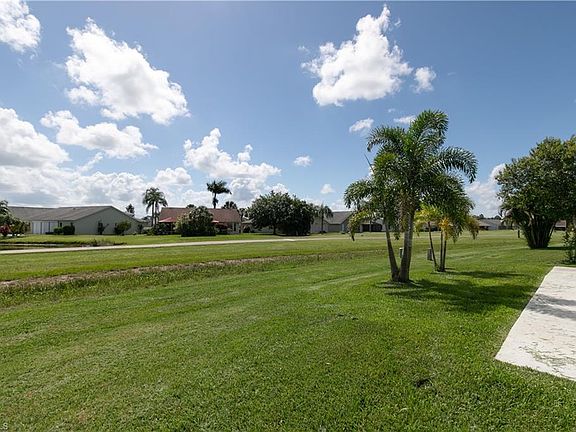 4th image of 3847 Sabal Springs Blvd