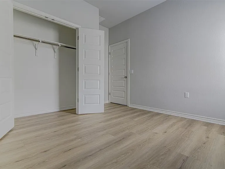 1311 Hazelton Cv — Photo 20