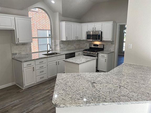 3rd image of 2313 Homestead Dr