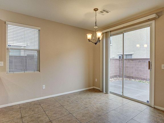 5th image of 108 Copper Pine Ave