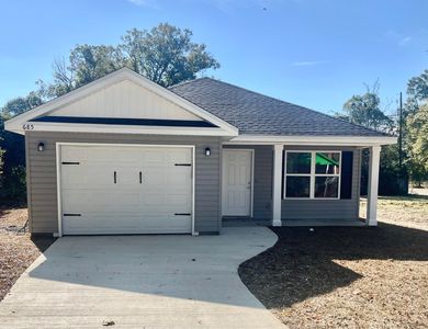 685 W Walnut Ave, Crestview, FL, 32536