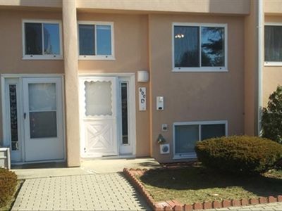 600 Shennecossett Rd APT D, Groton, CT, 06340