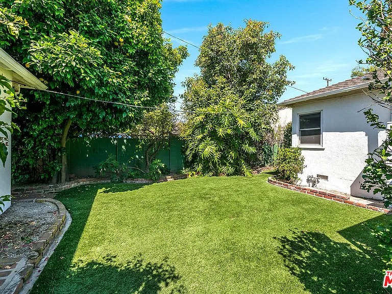 1400 W Clark Ave — Photo 27