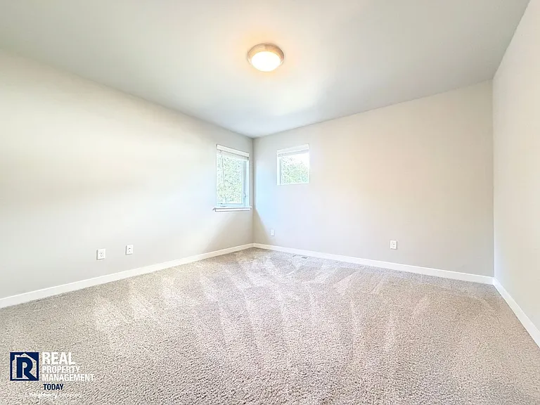 16156 8th Ave E — Photo 22