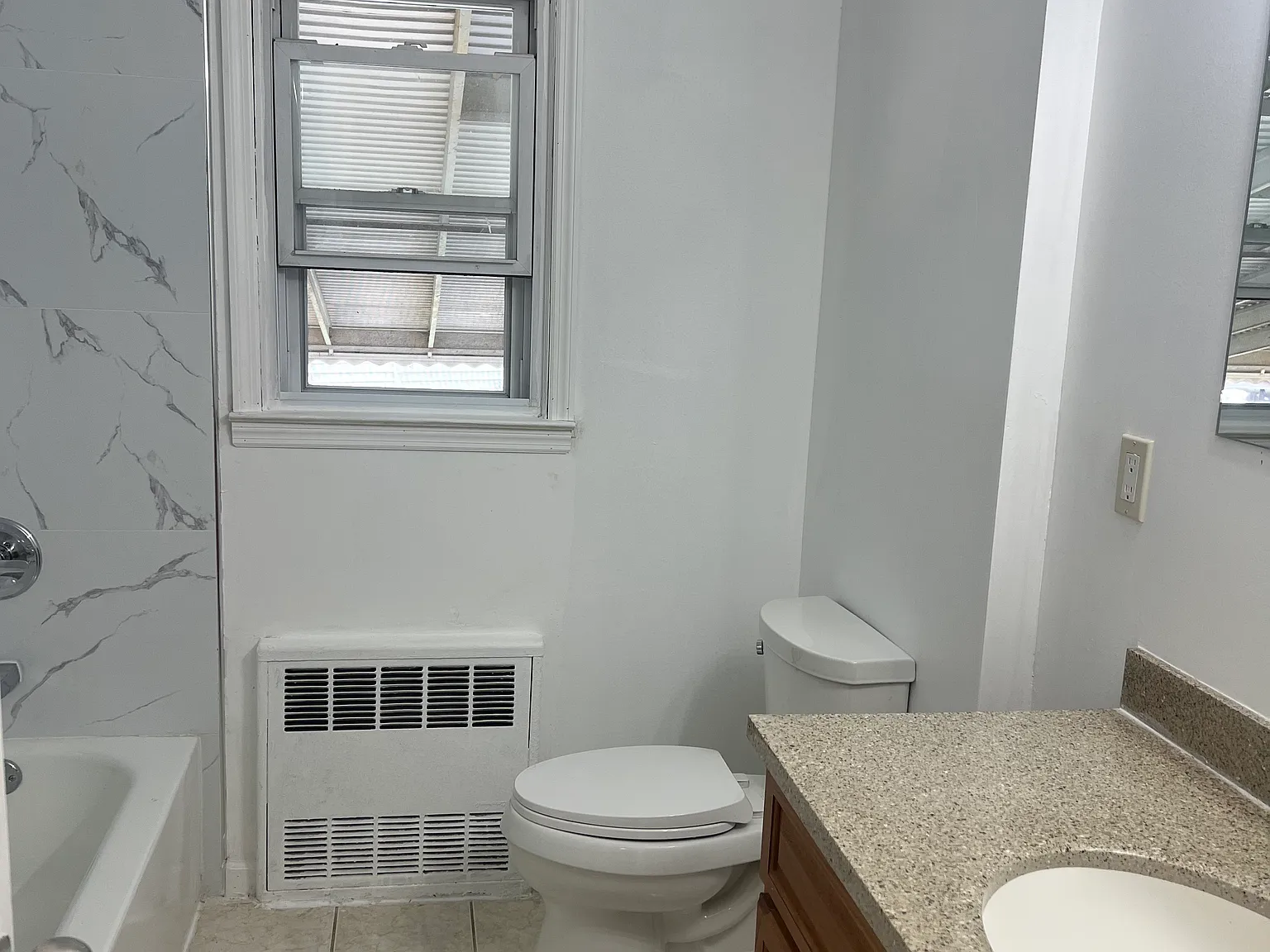3 bed, 1200 sqft, $3,600 — Photo 3
