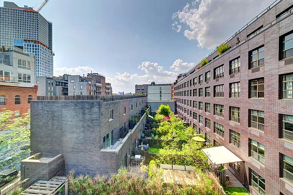 Rented by Halstead Real Estate | media 4