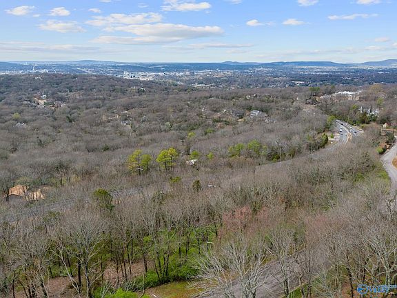 5th image of 2214 Governors Bend Rd SE