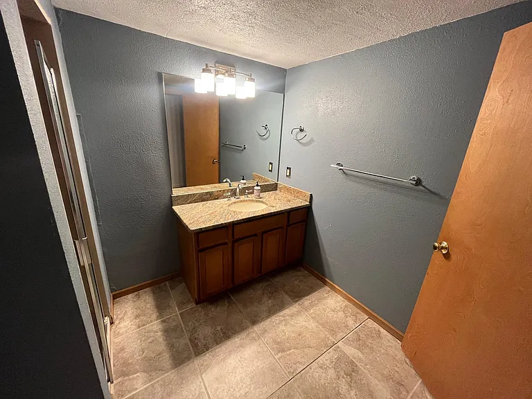 2714 Northridge Dr — Photo 25
