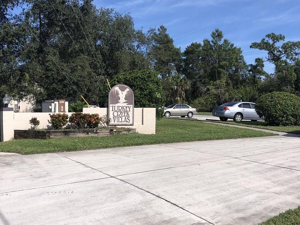 2nd image of 1011 Clearmont St NE APT 102