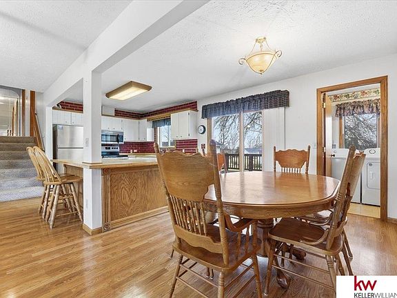 4th image of 2507 Cambridge Dr