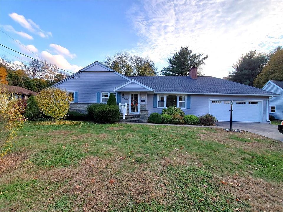 1st image of 130 Wisconsin Dr
