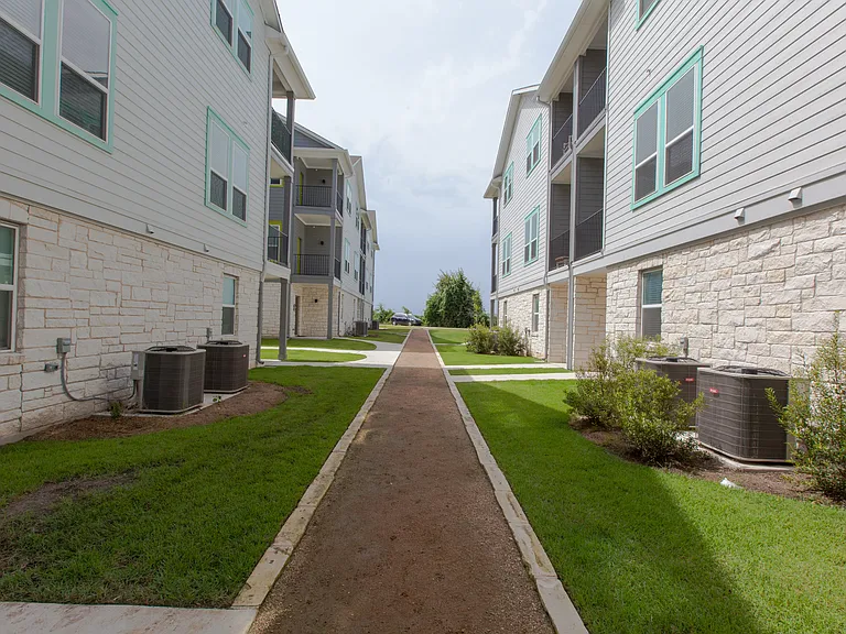 Trailside Oaks Townhomes — Photo 151