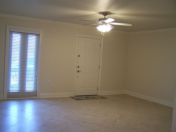 3rd image of 3408 W Esplanade Ave N APT B