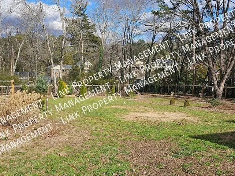 9328 Berkshire Cir — Photo 54
