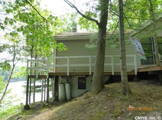 40 Mile Arm Bay Rd, Hammond, NY 13646