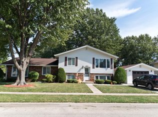 101 Deerpath Dr, Morris, IL 60450