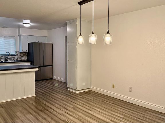 4th image of 2123 Cottonwood Ct