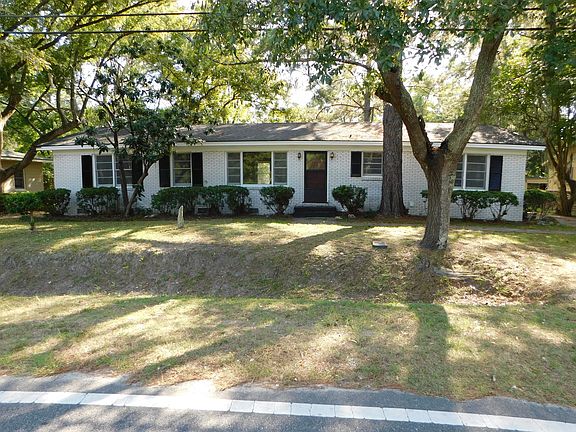 2nd image of 1404 Lake Park Rd