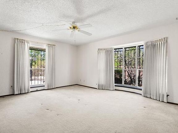 2nd image of 3232 Stone Edge Dr