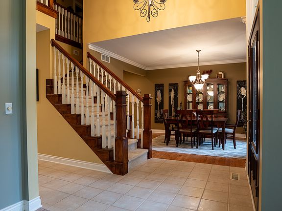 2nd image of 15278 Forest Park Dr