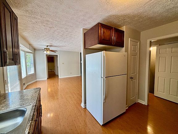 5th image of 2050 Abington Ln