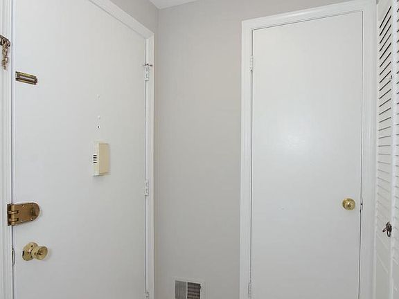 4th image of 9018 Piney Grove Dr