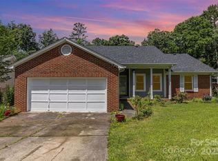 9520 Marshbrooke Rd, Matthews, NC 28105