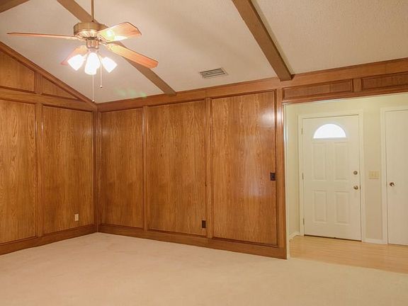 2nd image of 3209 Steven Dr