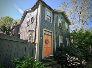 2 Schoolhouse Ln, Pittsburgh, PA